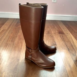 Micheal kors Brown zip up boots